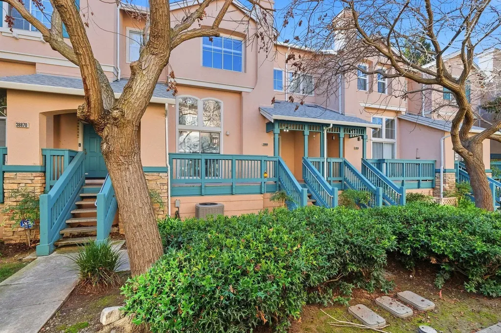 38860 Garibaldi Common Fremont CA 94536