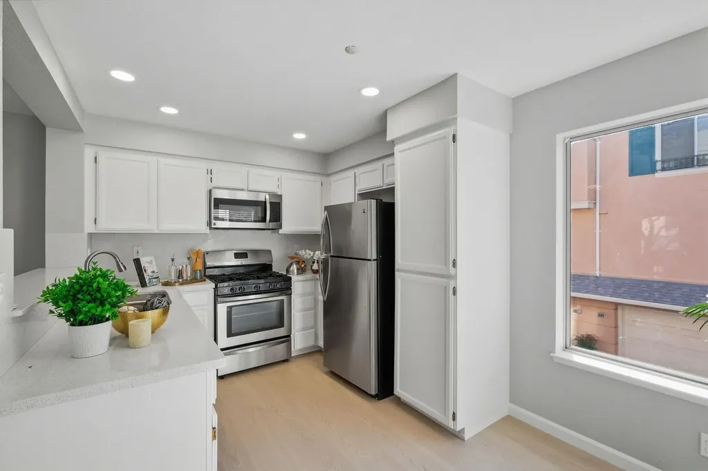 38860 Garibaldi Common Fremont CA 94536