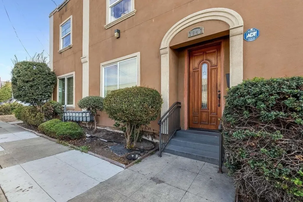 2842 Adeline Street Oakland CA 94608