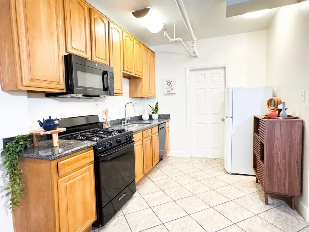 2842 Adeline Street Oakland CA 94608