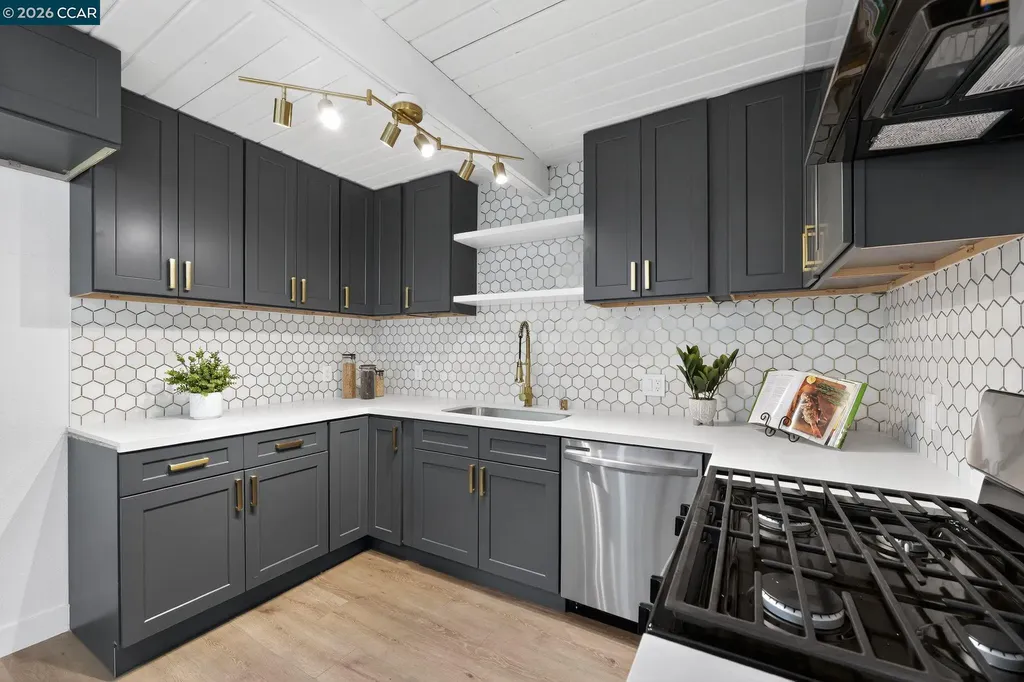 87 Bay Drive Bay Point CA 94565