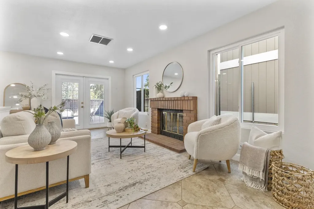 215 Mavis Drive Pleasanton CA 94566