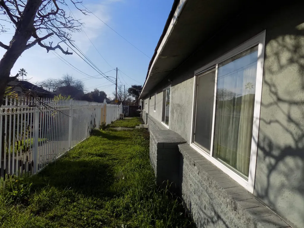 4201 West Street Oakland CA 94608