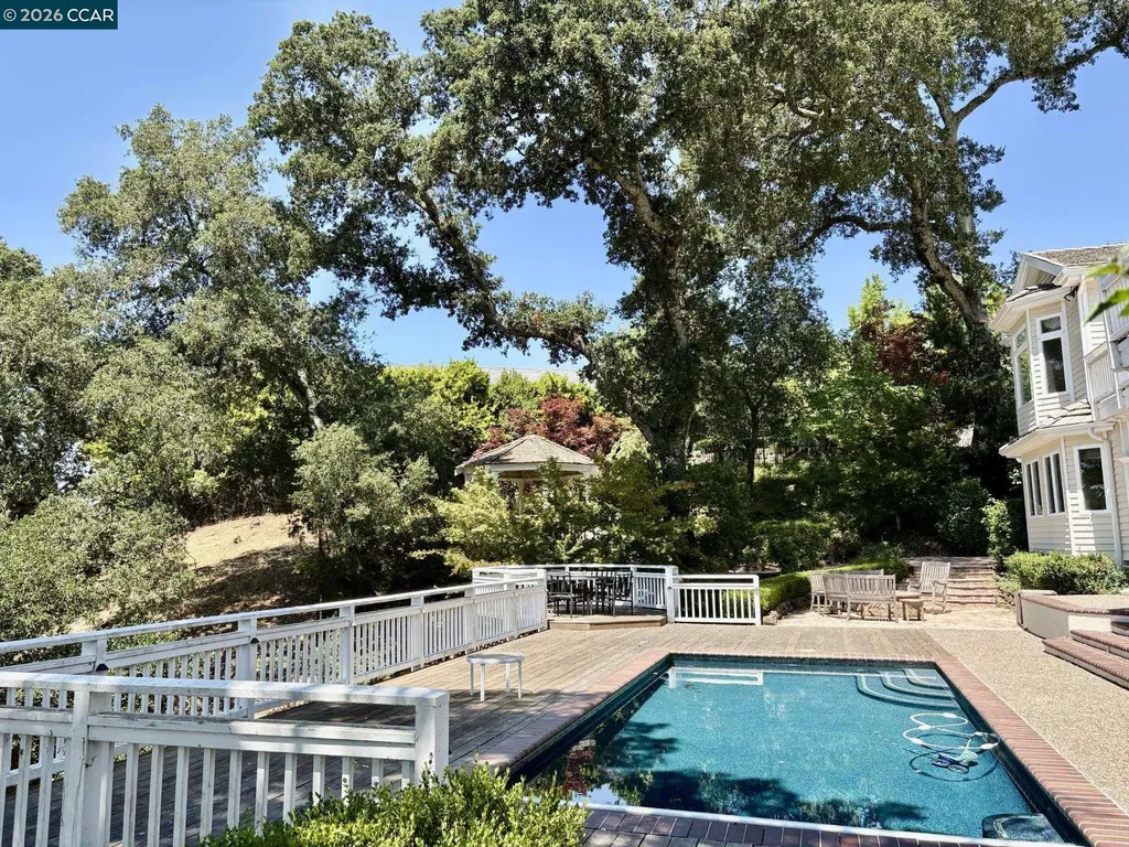 39 Orinda View Orinda CA 94563