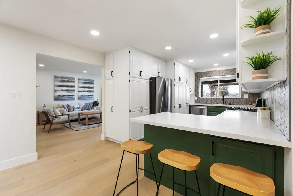 38952 Emrol Avenue Fremont CA 94536