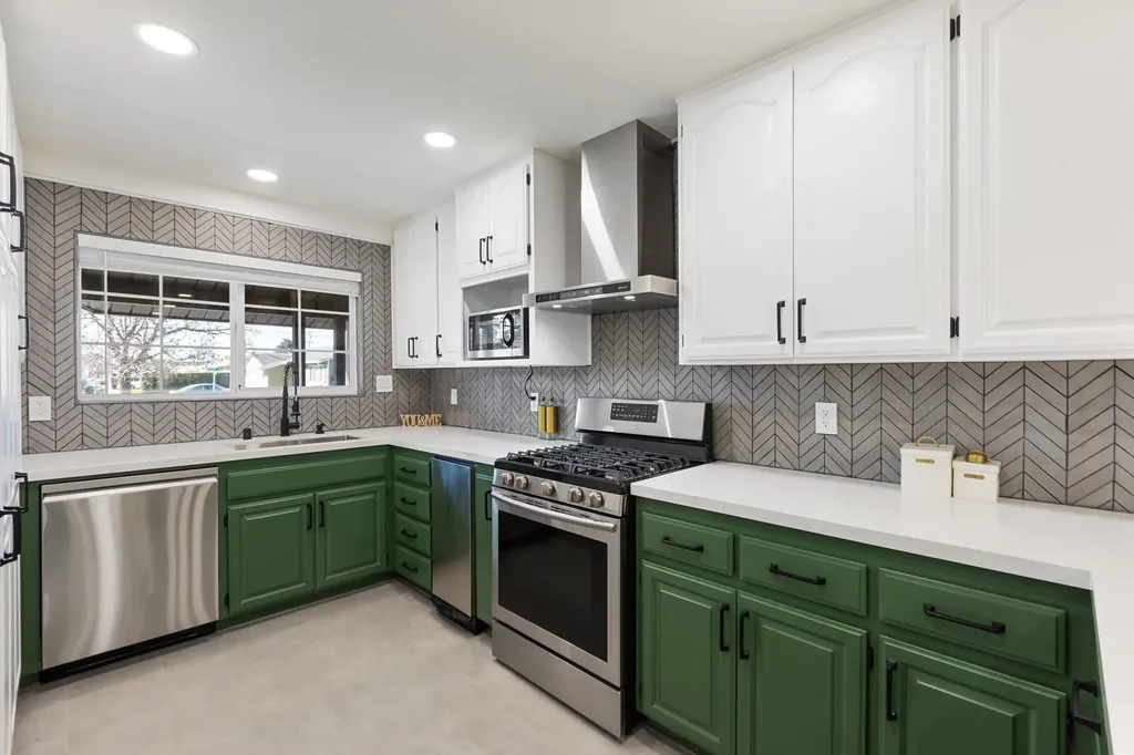 38952 Emrol Avenue Fremont CA 94536