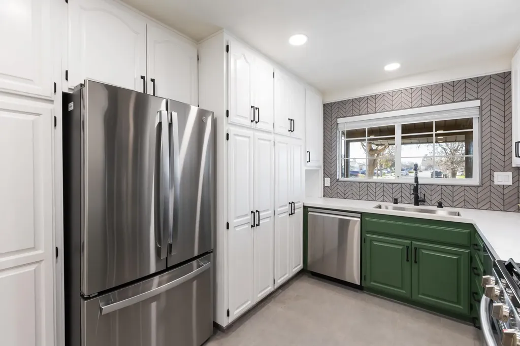 38952 Emrol Avenue Fremont CA 94536