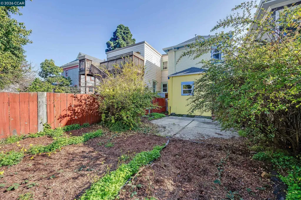 1923 West Street Oakland CA 94612