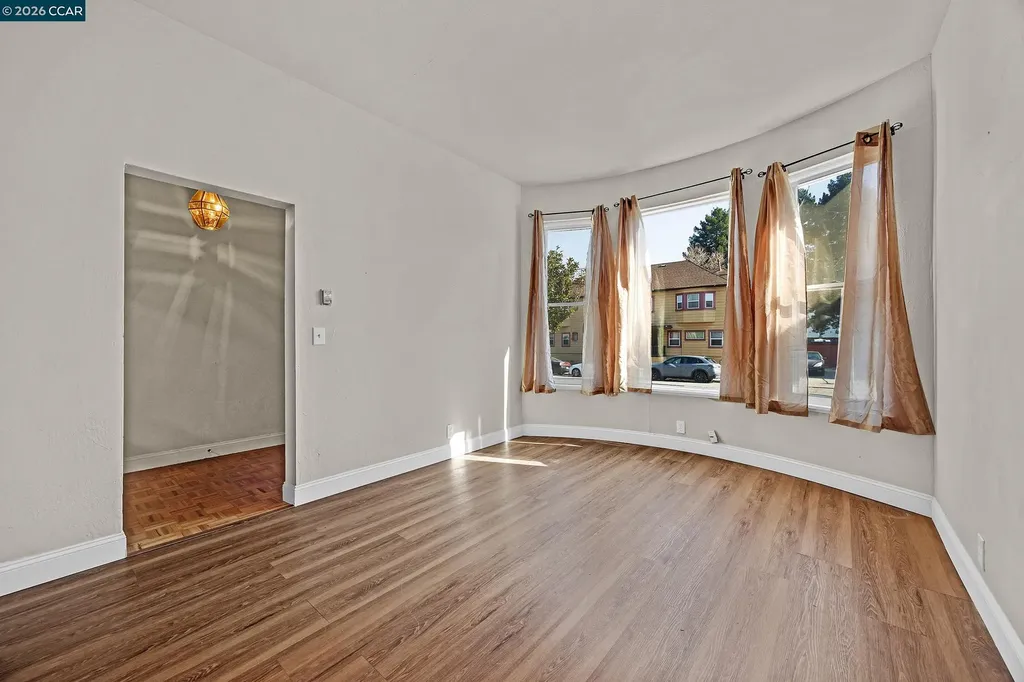 1923 West Street Oakland CA 94612