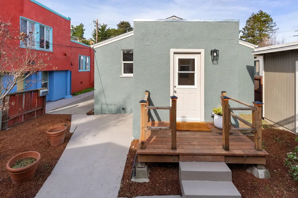 1512 Hearst Avenue Berkeley CA 94703