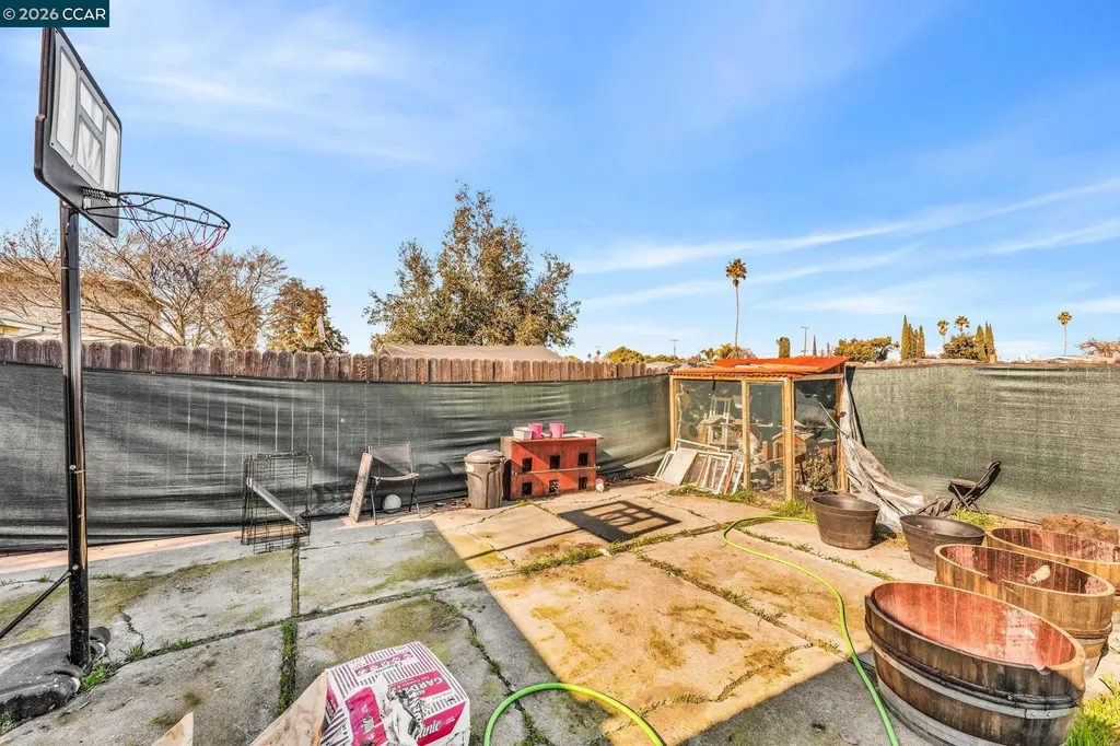 104 Alvarado Avenue Pittsburg CA 94565