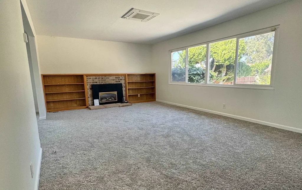 8491 Ney Avenue Oakland CA 94605