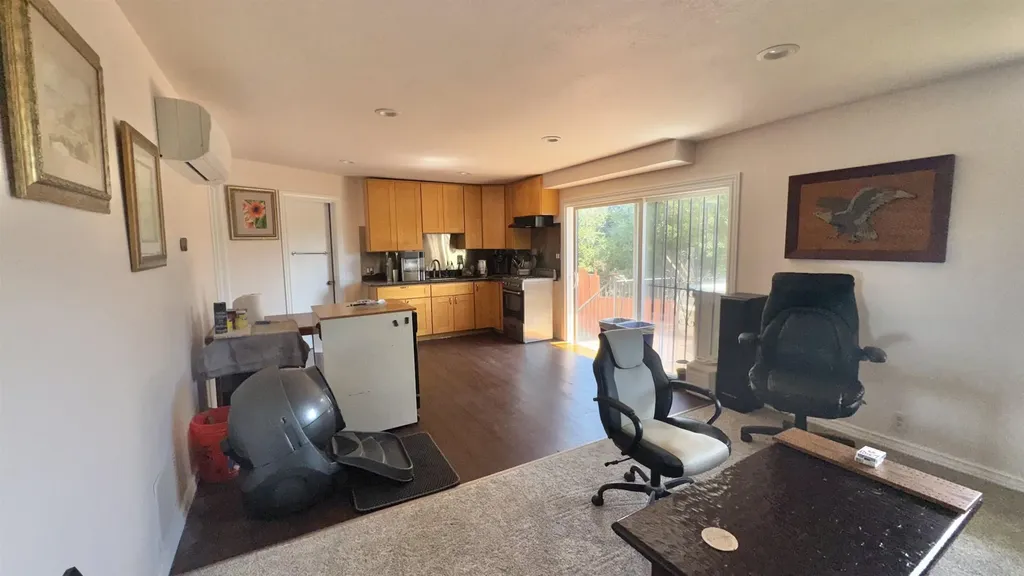 8491 Ney Avenue Oakland CA 94605