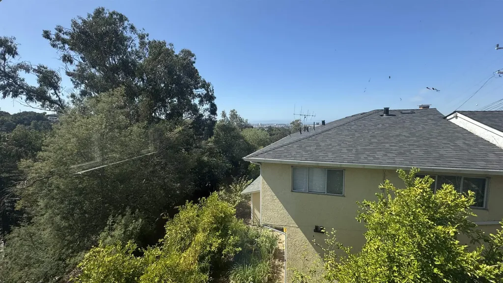 8491 Ney Avenue Oakland CA 94605