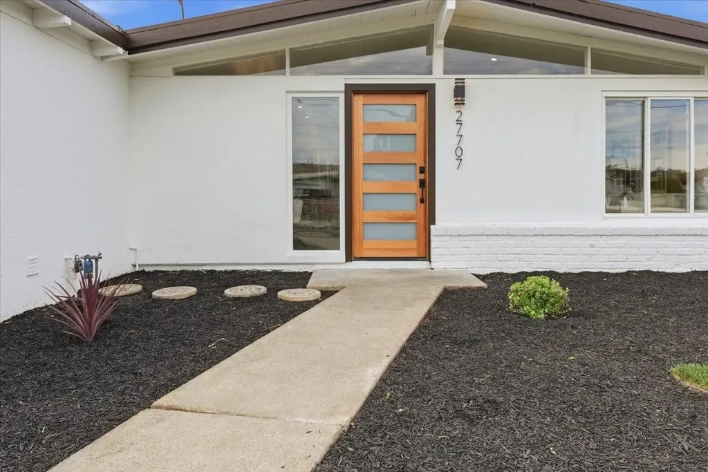 27707 La Porte Avenue Hayward CA 94545