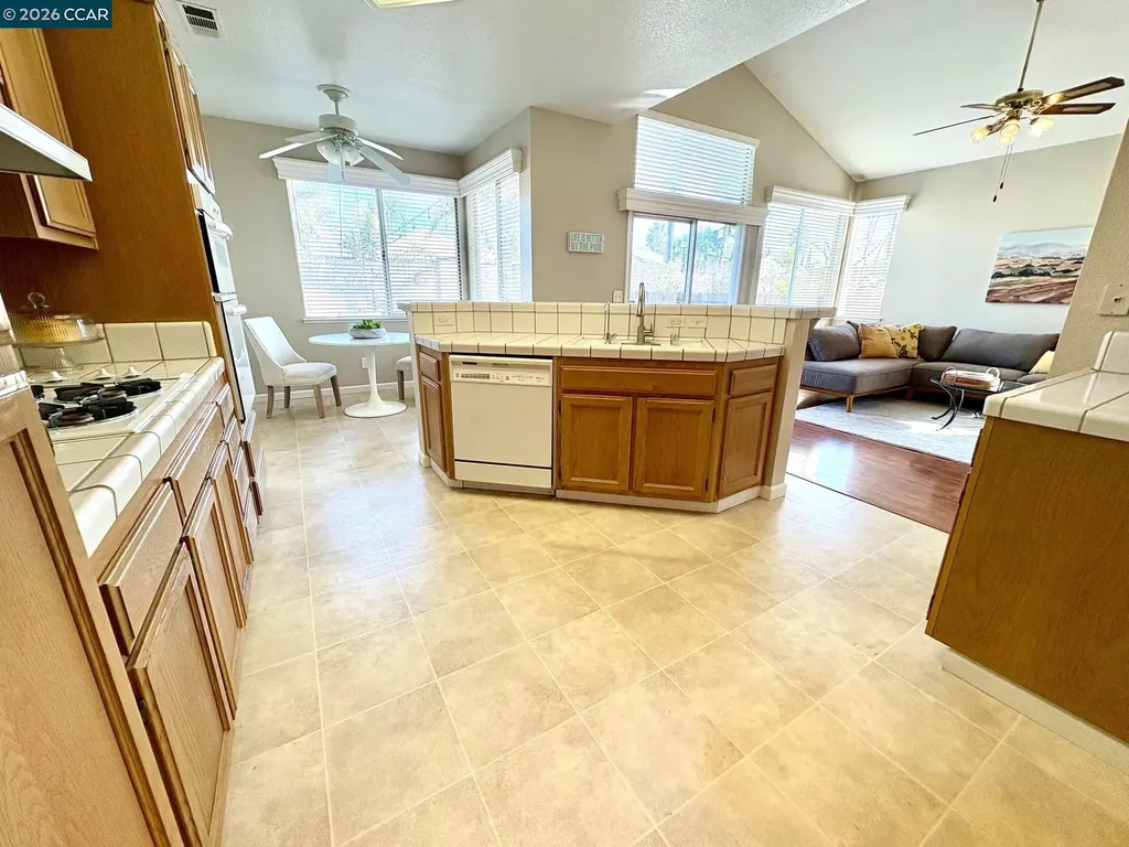 2337 Newport Place South Discovery Bay CA 94505