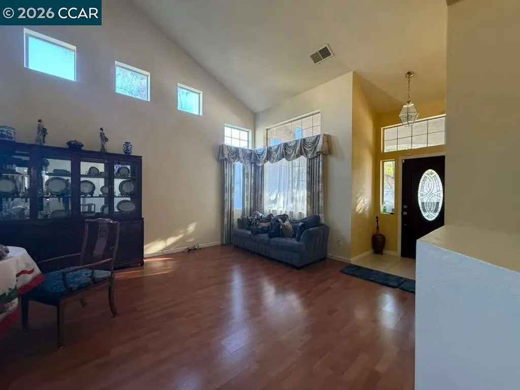 4 Deer Hill Court Pittsburg CA 94565