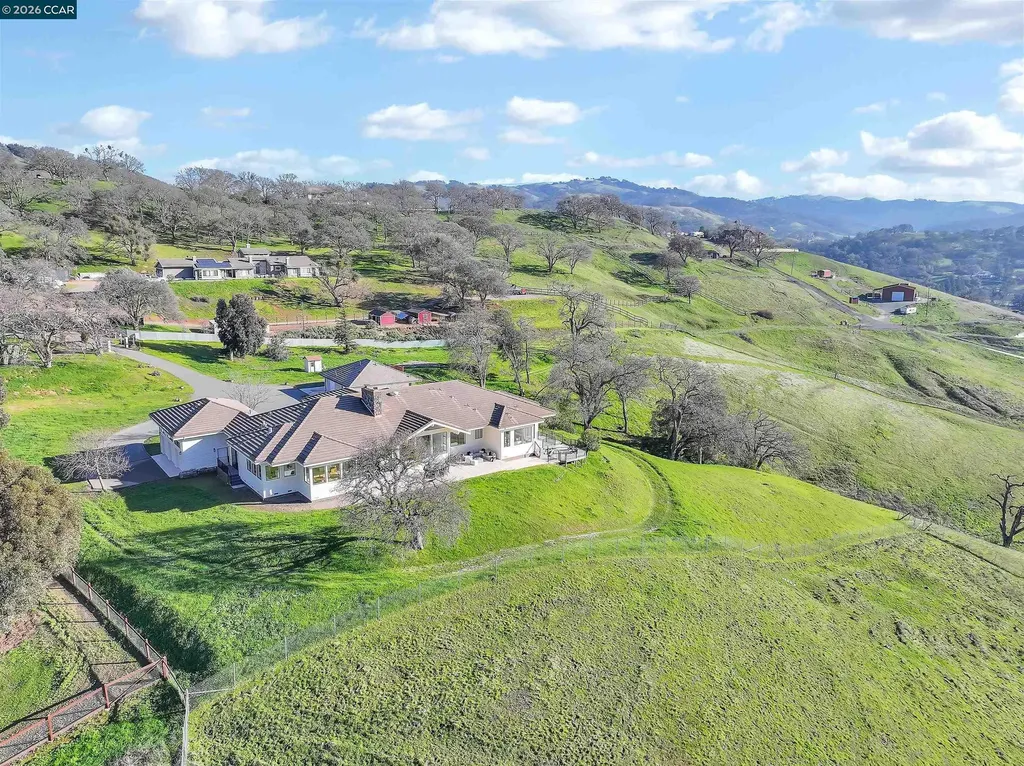 420 Leon Court Clayton CA 94517