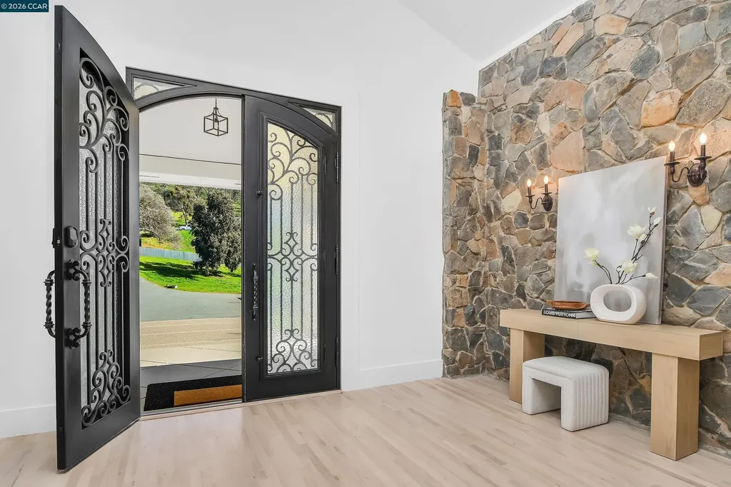 420 Leon Court Clayton CA 94517