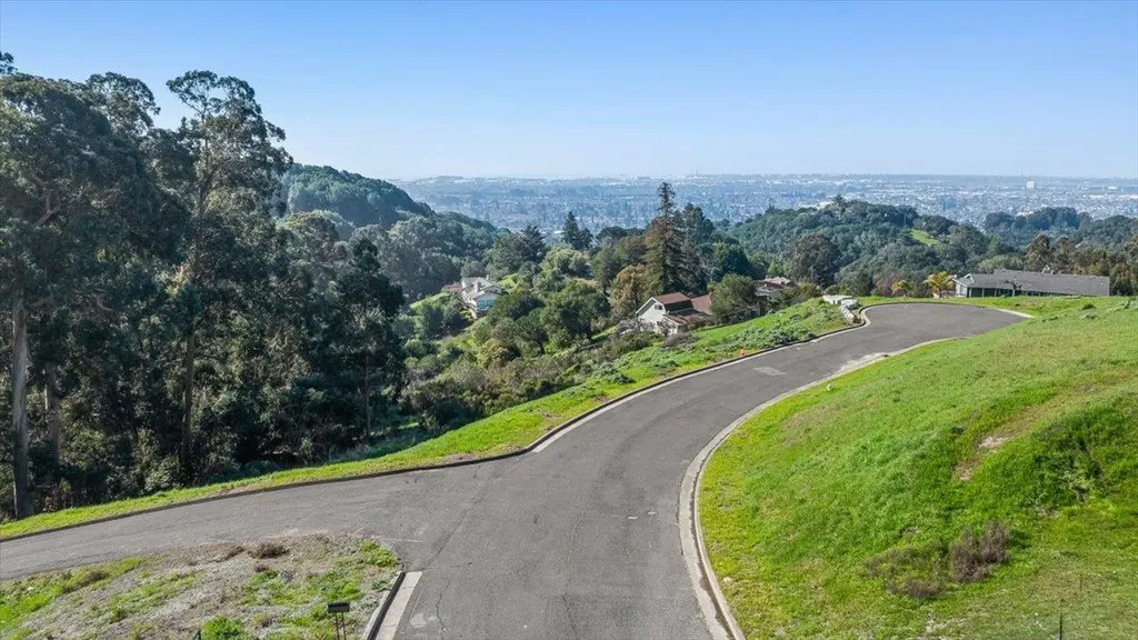 6 Turner Court Oakland CA 94605