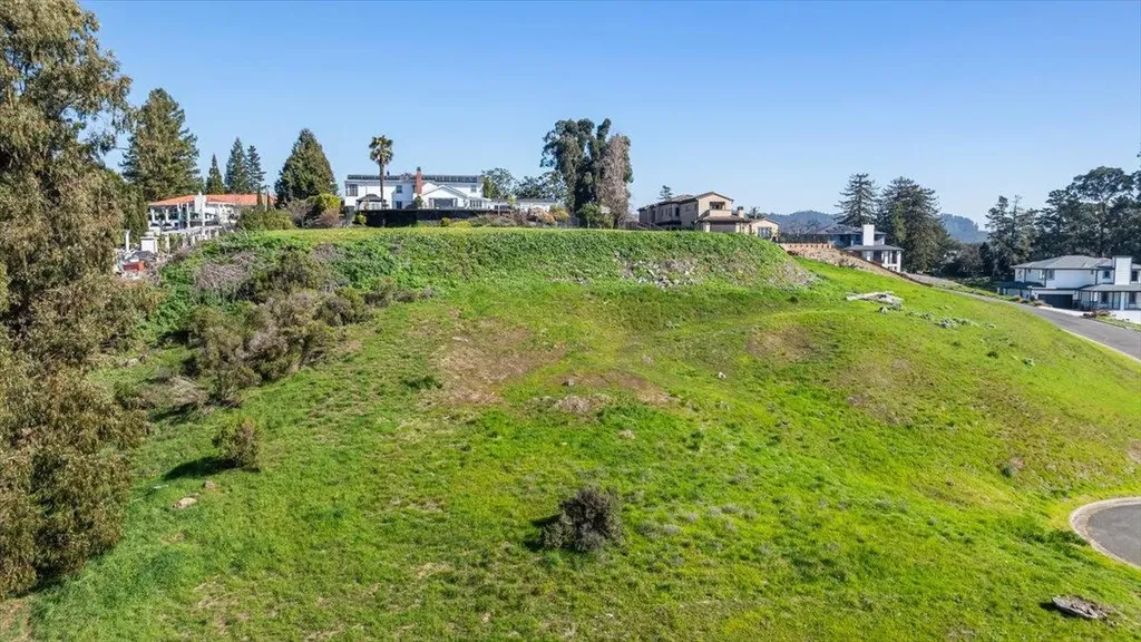 6 Turner Court Oakland CA 94605
