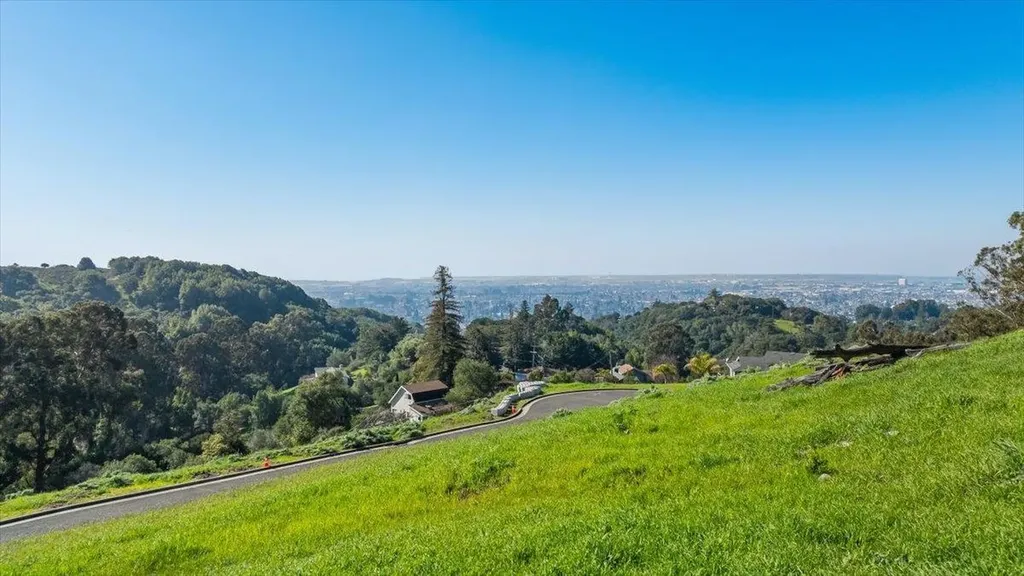 6 Turner Court Oakland CA 94605