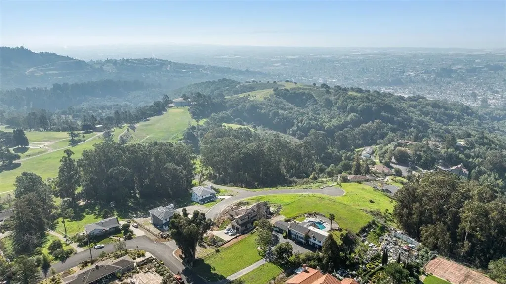 6 Turner Court Oakland CA 94605