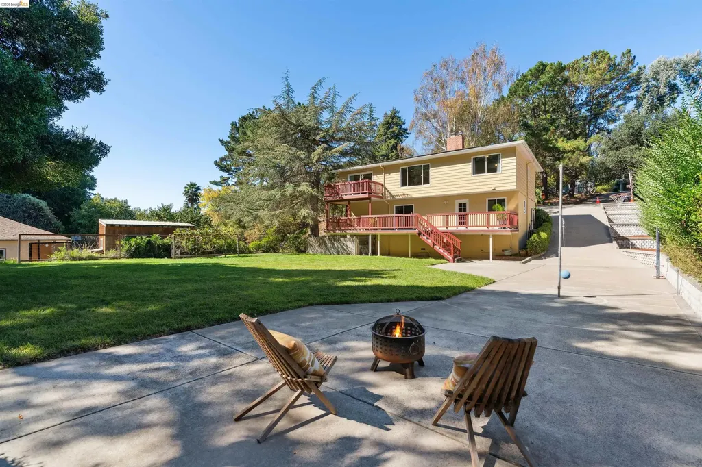 5406 Sobrante Avenue El Sobrante CA 94803