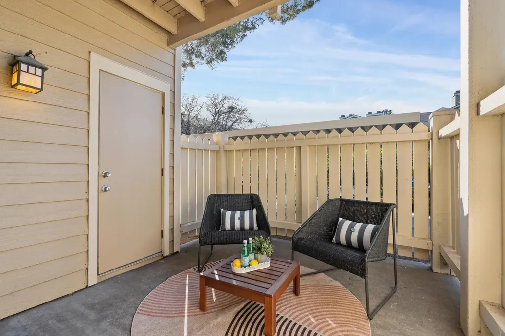 79 Lakeshore Court Richmond CA 94804