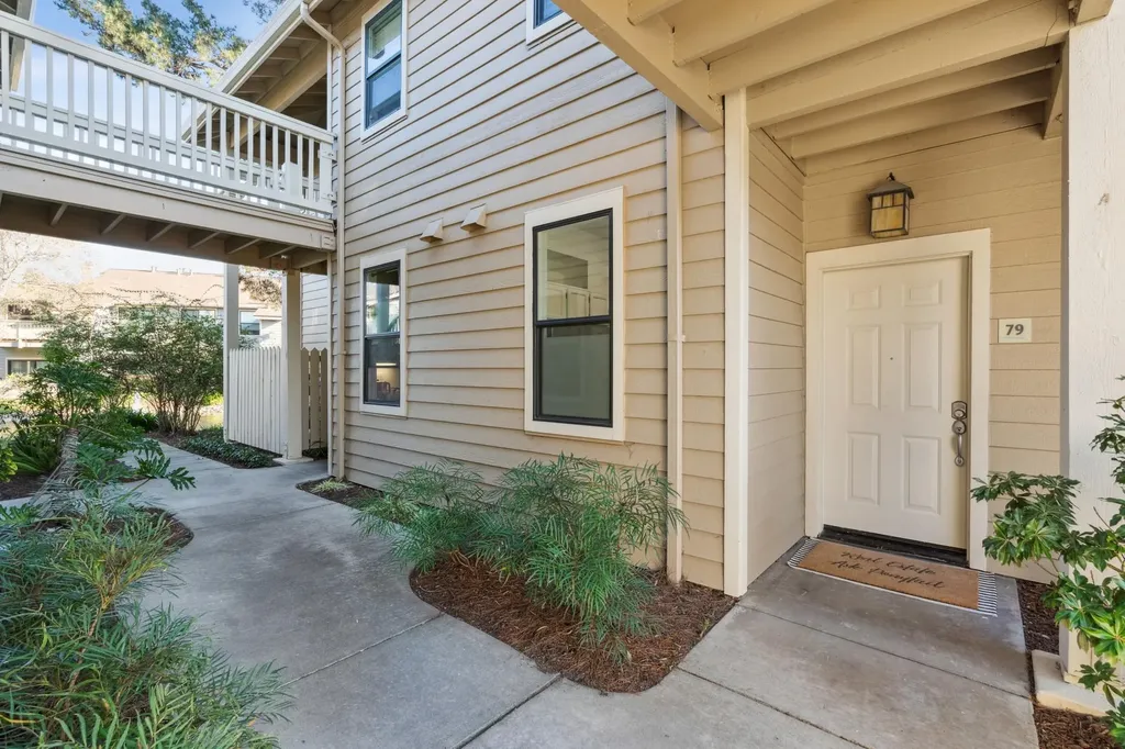 79 Lakeshore Court Richmond CA 94804