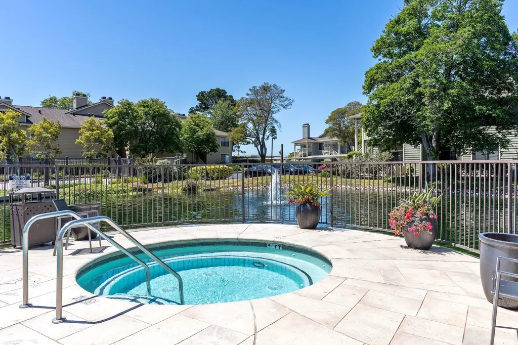 79 Lakeshore Court Richmond CA 94804