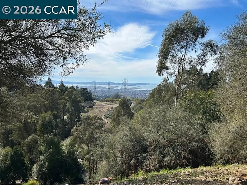 6201 Skyline Boulevard Oakland CA 94611