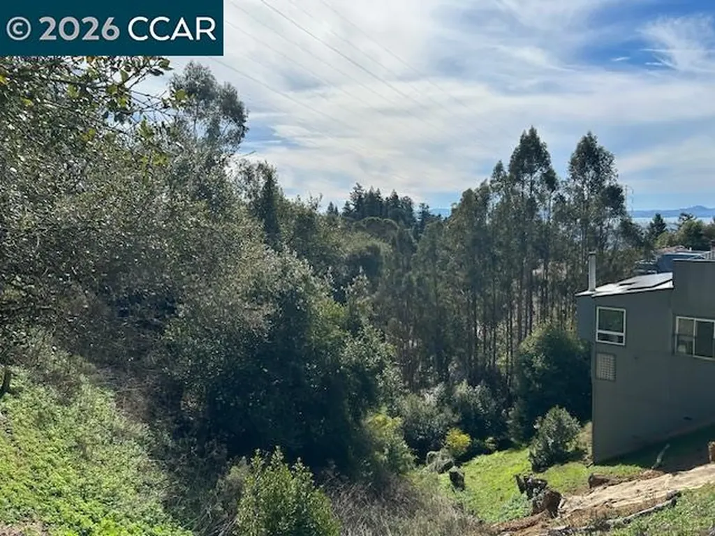 6201 Skyline Boulevard Oakland CA 94611