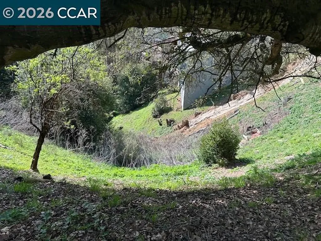 6201 Skyline Boulevard Oakland CA 94611