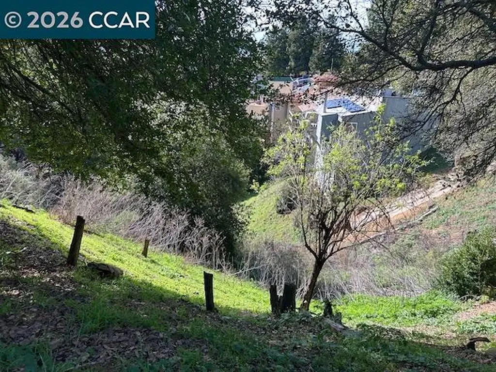 6201 Skyline Boulevard Oakland CA 94611