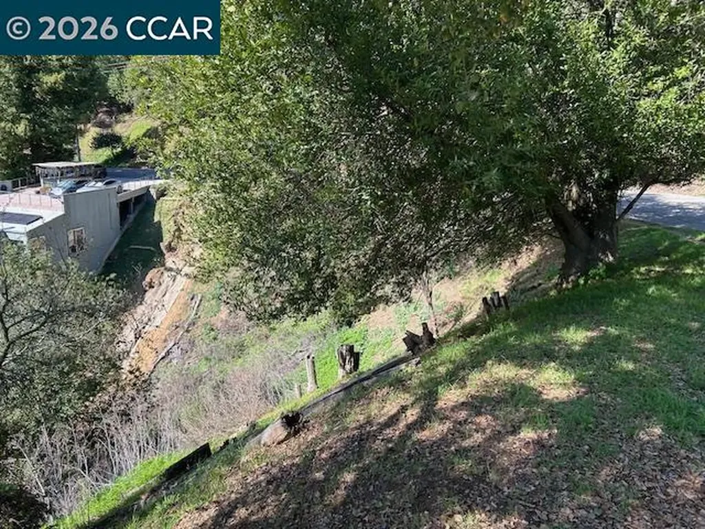 6201 Skyline Boulevard Oakland CA 94611