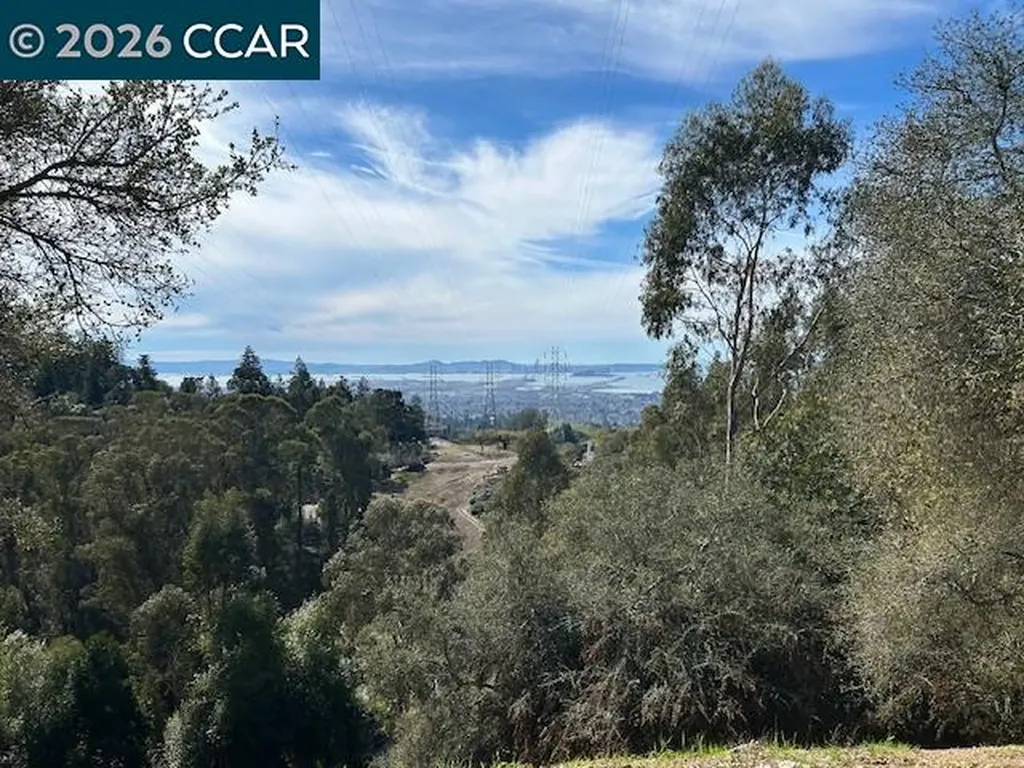 6201 Skyline Boulevard Oakland CA 94611
