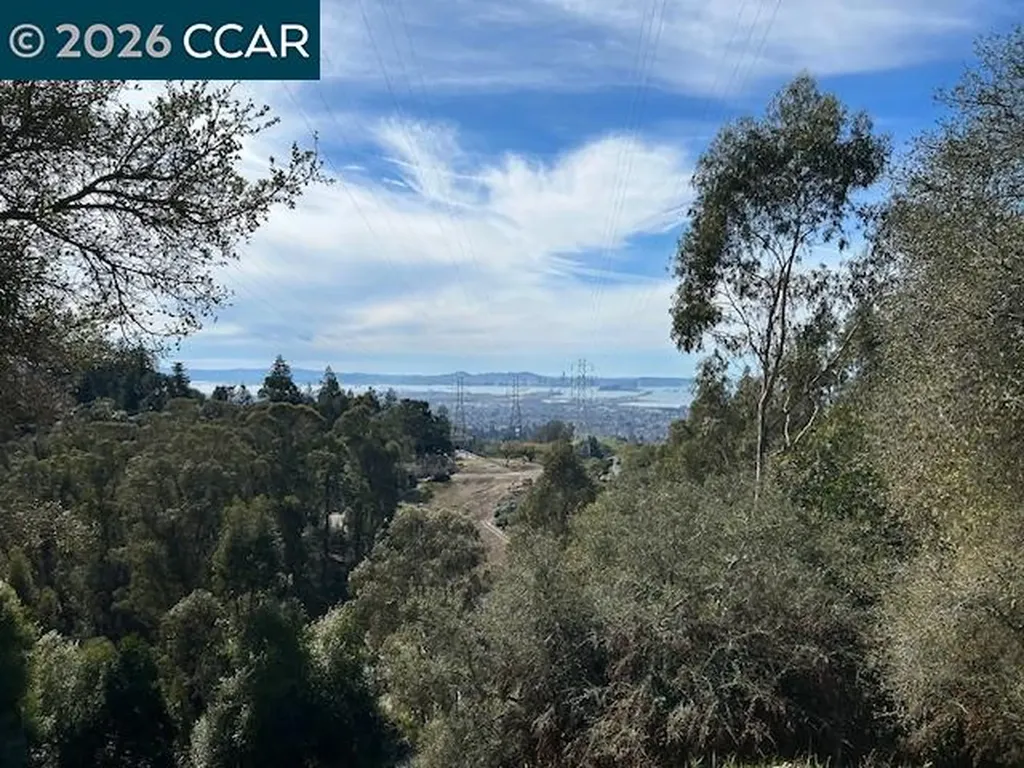 6201 Skyline Boulevard Oakland CA 94611