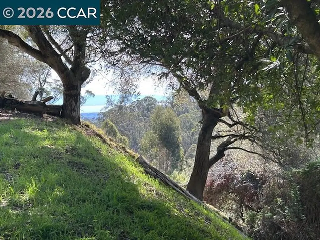 6201 Skyline Boulevard Oakland CA 94611