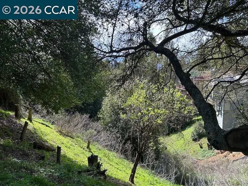 6201 Skyline Boulevard Oakland CA 94611