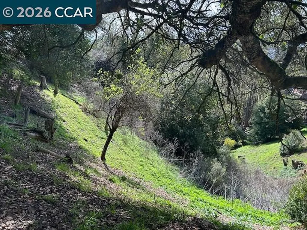 6201 Skyline Boulevard Oakland CA 94611