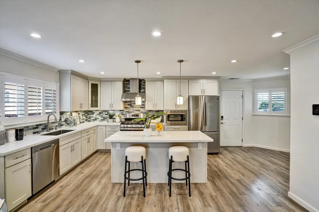 13921 Tahiti Road San Leandro CA 94577