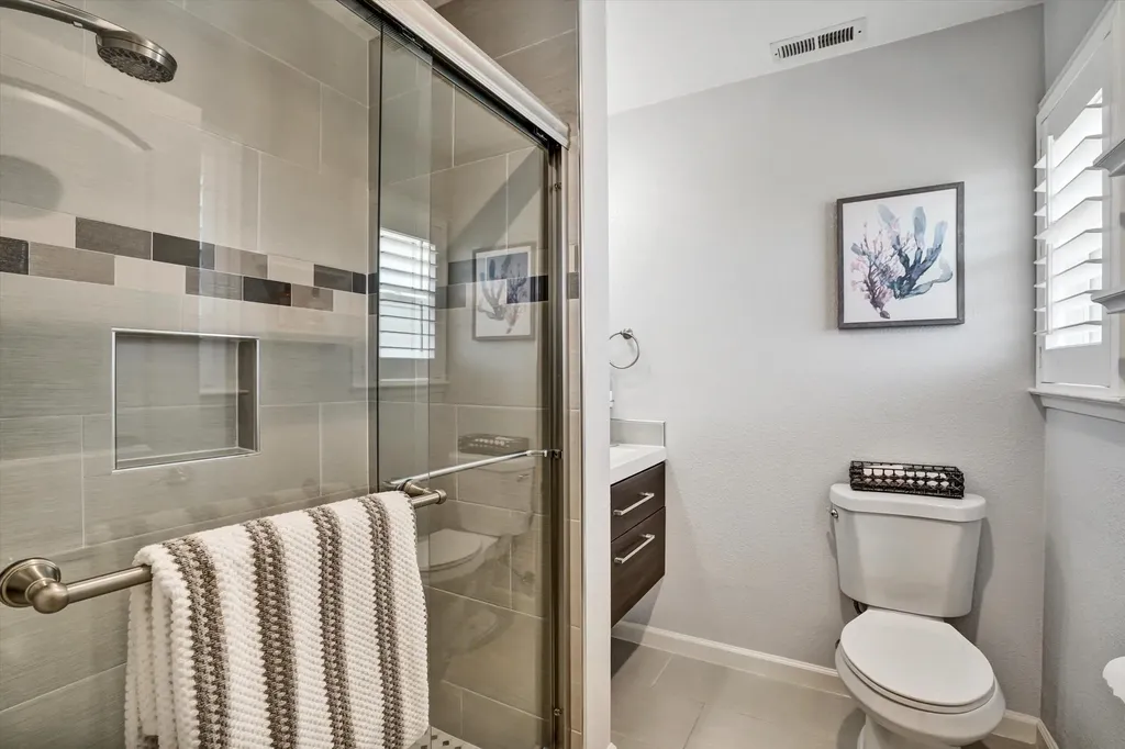 13921 Tahiti Road San Leandro CA 94577