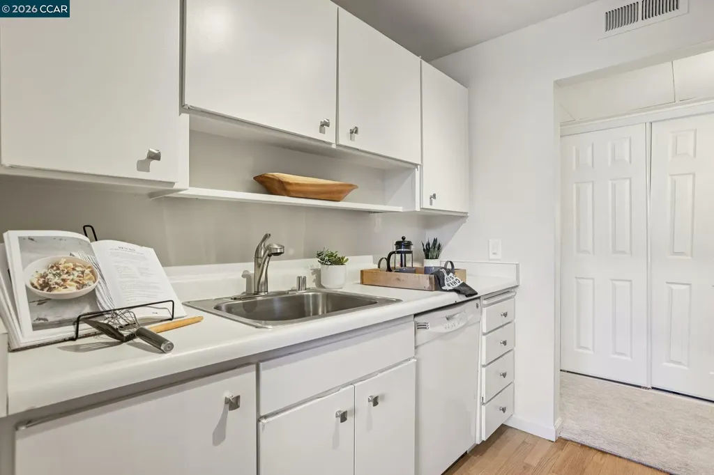 310 Civic Drive Walnut Creek CA 94596