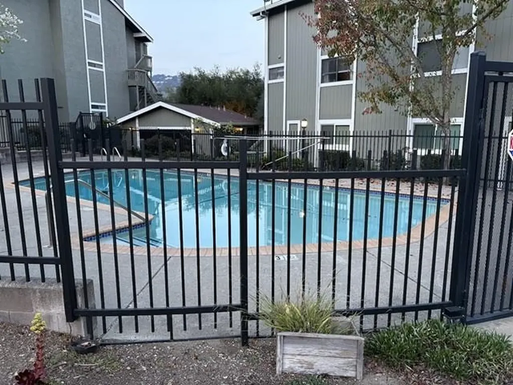 8781 Mountain Boulevard Oakland CA 94605