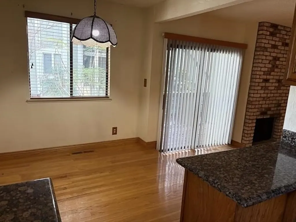 8781 Mountain Boulevard Oakland CA 94605