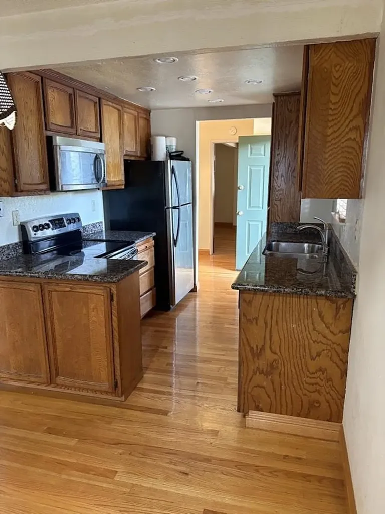 8781 Mountain Boulevard Oakland CA 94605