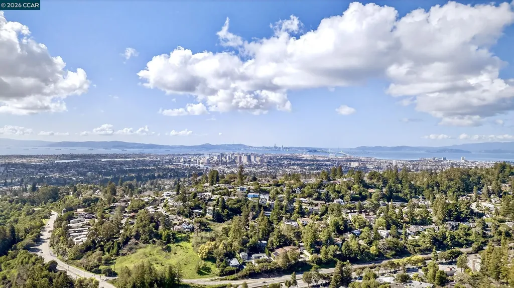 6030 Girvin Drive Oakland CA 94611