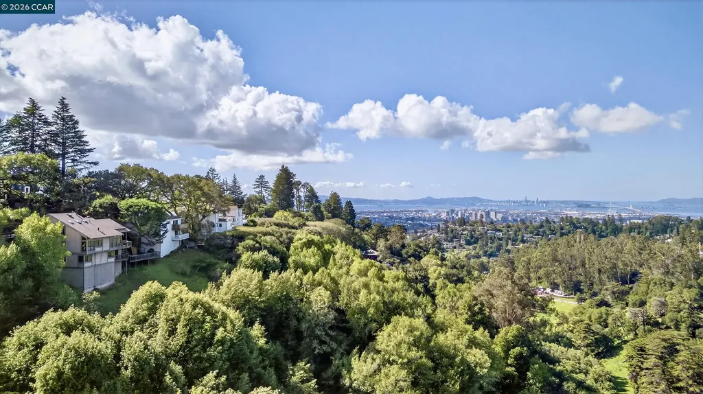 6030 Girvin Drive Oakland CA 94611
