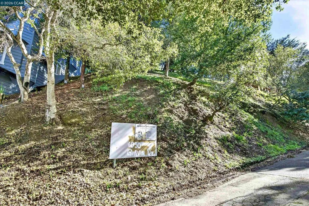 6030 Girvin Drive Oakland CA 94611